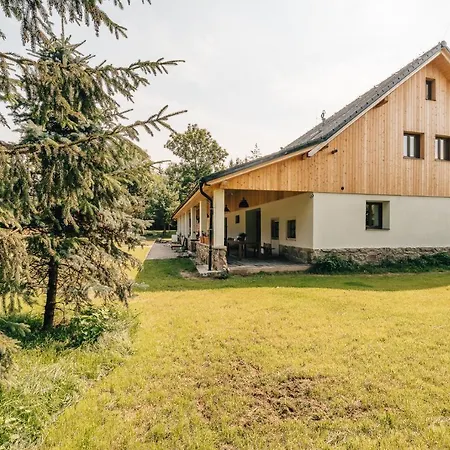 Apartamento Farma Mracov